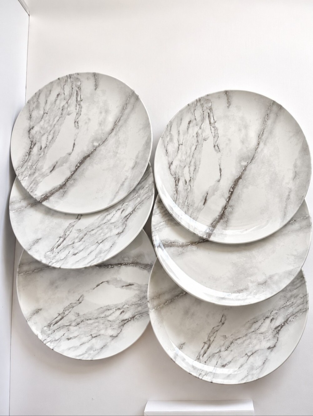 NWT 6 Elegant Marble Durable Salad Plates Round White Grey Faux Stone Sz 9" - Picture 3 of 6